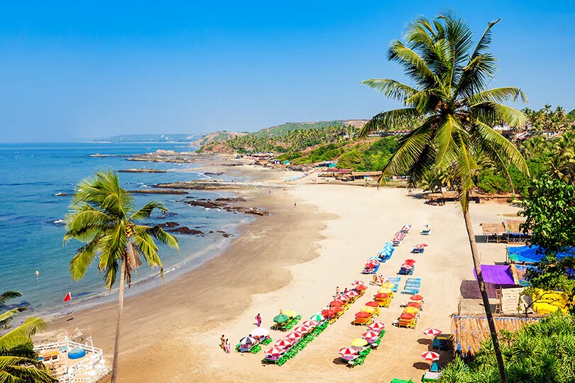 Day 01 : Hyderabad - Goa